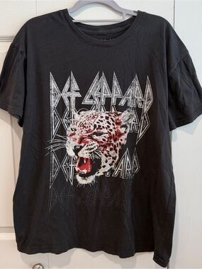 Def Leppard Black Graphic Short Sleeve Tee